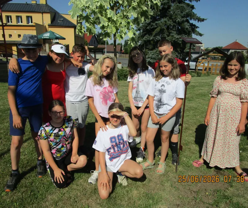 Sázení stromu-5.tř.