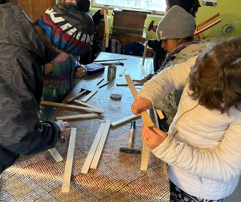 V