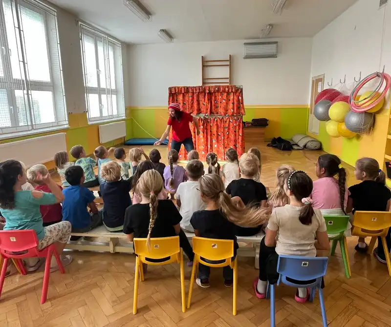 DIVADLO KOLOBĚŽKA - HOUBAŘSKÁ POHÁDKA