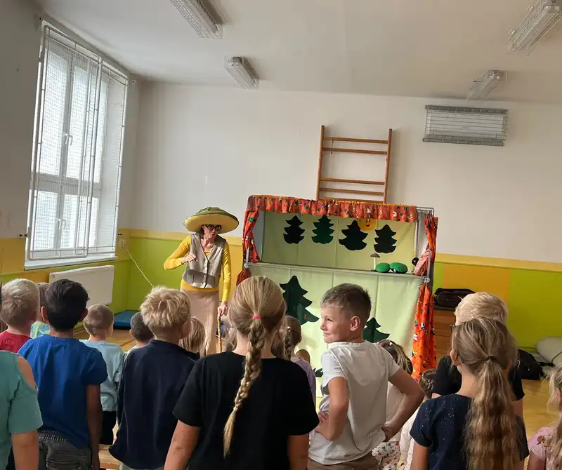 DIVADLO KOLOBĚŽKA - HOUBAŘSKÁ POHÁDKA