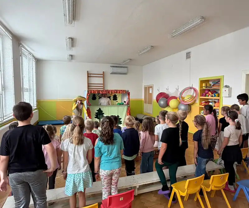 Divadlo Koloběžka- HOUBAŘSKÁ POHÁDKA