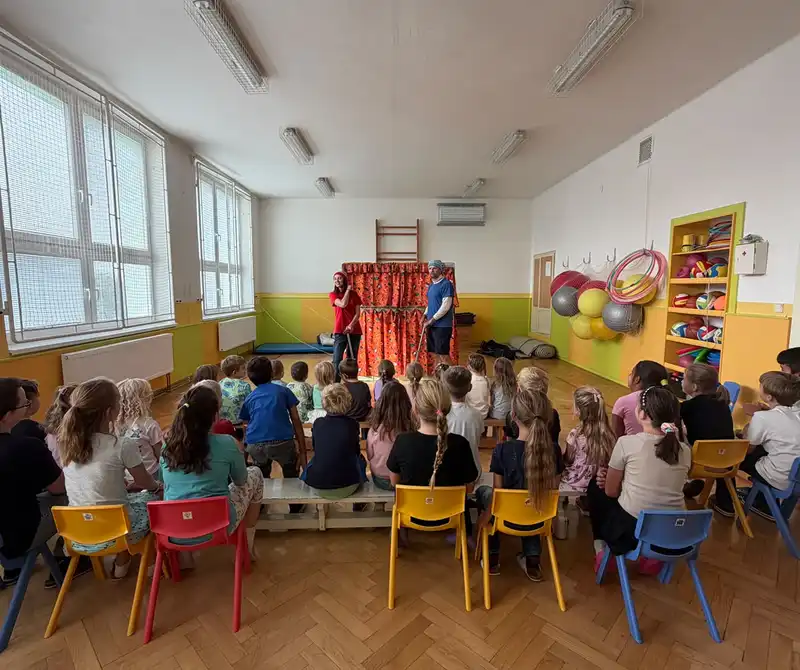 Divadlo Koloběžka- HOUBAŘSKÁ POHÁDKA